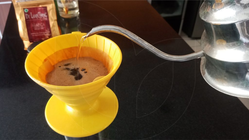 How-To-Make-Coffee-Without-Coffee-Maker3